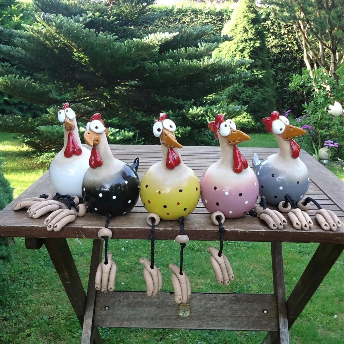 Ceramic Garden Chicken – Handmade, Cheerful & Cozy
